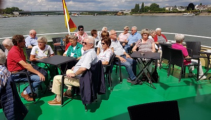 Rheinromantik: Mit dem Schiff geht es von Bonn nach Knigswinter (Fotos: Dorfgemeinschaft Katzwinkel-Elkhausen e.V.)