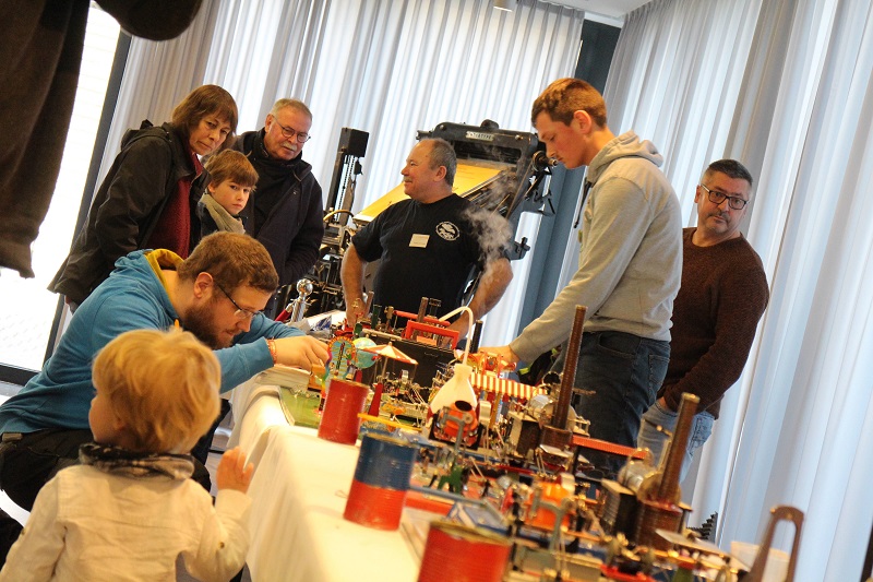 Das Technikmuseum Freudenberg ldt zur traditionelle Weihnachtswerkstatt ein. (Fotos: Museum)