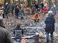 Feuriges Vergn�gen am Fl�rchen: Aschenbratenfest des MGV H�hr