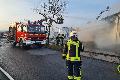 Grobrand vernichtet Lagerhalle in Fernthal