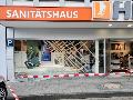 Windeck-Rosbach: Auto fhrt in Schaufenster