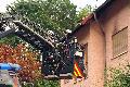Brand in einem Geb�ude in Elkenroth: Gro�aufgebot der Feuerwehren im Einsatz