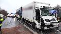 Erstmeldung: Schwerer Unfall auf der A3 - Fnf Lkw beteiligt