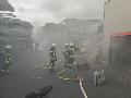 Verpuffung im Kleinteilelager: Feuerwehr Flammersfeld probt Ernstfall bei Firma Osterkamp