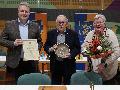 Verleihung der Wappenschale der Verbandsgemeinde Rennerod an Peter Mller