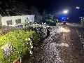 Nchtlicher Feuerwehreinsatz in Hamm: Thujahecke und ein Transporter brannten