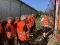 Einsatz im Gleisbett der Bahn: Freiwillige Feuerwehr Hamm (Sieg) bte den Ernstfall