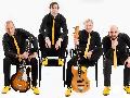 Klappstuhl-Konzert am Sportplatz in Bellingen mit den Beat!radicals