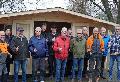Engagierte Rentner in Kausen bauen Htte fr Gemeindeveranstaltungen