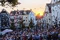 Strahlendes Wetter und zahlreiche Zuschauer waren die Zutaten beim Konzert in Hachenburg