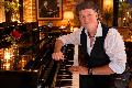Benefizkonzert mit Udo-J�rgens-Liedern im "food hotel" Neuwied