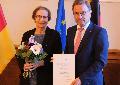 ber 30 Jahre Engagement: Verdienstmedaille des Landes geht an Ute Starrmann