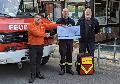 Feuerwehr Seck erhielt 1200-Euro-Spende für einen Notfallrettungsrucksack