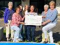 Spendenbergabe der Veranstaltung "Frauen treffen sich" in Ehlscheid 