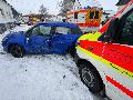 Rettungswagen kollidiert mit Pkw: Drei Leichtverletzte in H�hn
