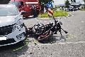 Unfall auf der Bundesstrae (B 256) bei Willroth: Motorradfahrerin schwer verletzt
