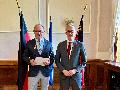Ehrung fr jahrzehntelanges Engagement: Raimund Baumann erhlt Landesverdienstmedaille
