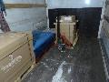 LKW mit ungesicherten Betonplatten und abgeschnittenem Gurtschloss