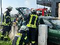 Feuerwehr Oberraden-Stra�enhaus probt technische Unfallrettung