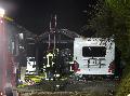 AKTUALISIERT: Gro�brand in Kleinmaischeid: Fahrzeuge und Wohnwagen zerst�rt