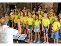 Chorkonzert in Hillscheid: Kinder und Jugendliche singen in der Oberwaldhalle