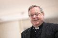 Heitere Ostern: Bischof B�tzing �ber den tr�stlichen Glauben