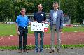 Sparkasse Westerwald-Sieg unterstützt lokale Fußballvereine mit großzügiger Spende