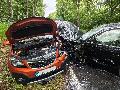 Aktualisiert: Schwerer Unfall auf der B414 bei Marzhausen - Mehrere Schwerverletzte