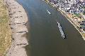 Niedrigwasser im Rhein: Frachtschiffe m�ssen Ladung reduzieren