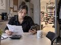 Tarifabschluss im Einzelhandel: Was drei Prozent mehr Tarifentgelt auf dem Konto bedeuten