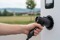 Der universelle Schl�ssel zur Lades�ule: Warum der Typ-2-Stecker Europas E-Autos verbindet