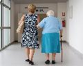 Seniorenbetreuung und Pflege: Was sind Alternativen zu Pflege- oder Altenheimen?
