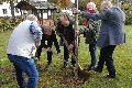 Ein Baum fr die Zukunft in Kircheib gepflanzt