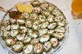 Westerwlder Rezepte: Lachs-Basilikum-Rllchen mit Frischkse als Partysnack