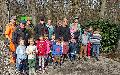 Fleiige Helfer der Flammersfelder Mllsammelaktion mit geflltem Whlkorb belohnt