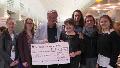 40 Jahre Bazar in Elkhausen: Fast 11.900 Euro für Stiftung „Fly & Help“