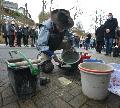 Wallmenroth: Gunter Demning verlegt Stolpersteine fr zwei Opfer des Nazis
