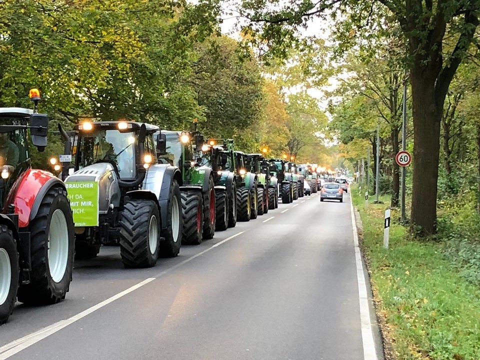 Tausende Bauern demonstrierten in Bonn mit ihren Traktoren