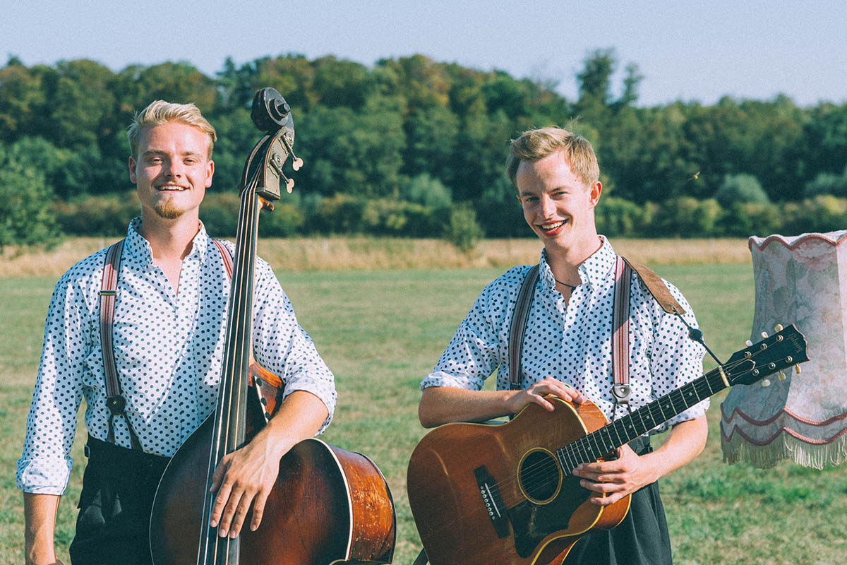 The Travelers ziehen musizierend durch Neuwied