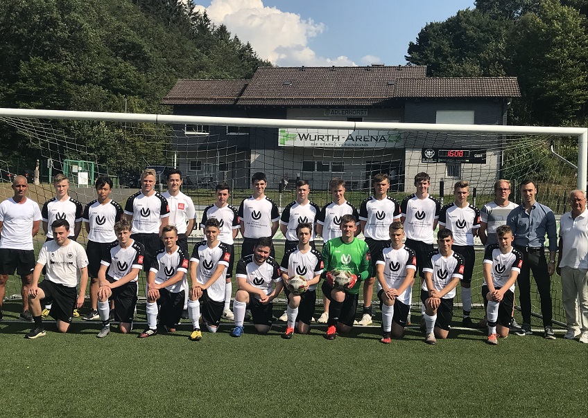 Neuer Trikotsatz fr A-Jugend des SV Adler 09 Niederfischbach