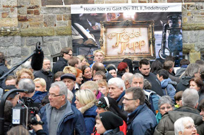 Dichtes Gedrngel herrschte auf dem Gelnde des Trdelmarktes in Altenkirchen-Honneroth. Fotos: kk