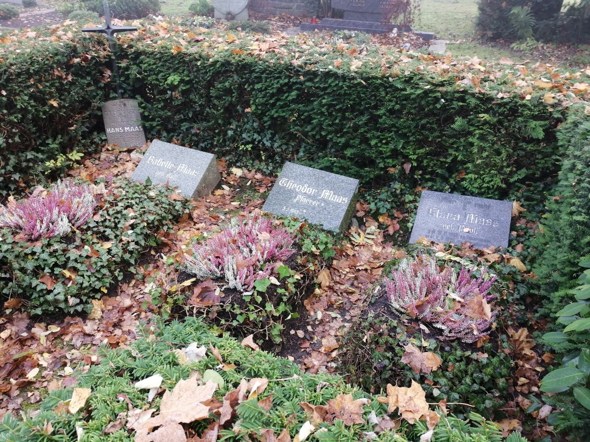 Schlicht: die Grabsttte der Familie Maas auf dem Altenkirchener Waldfriedhof. (Foto: vh)