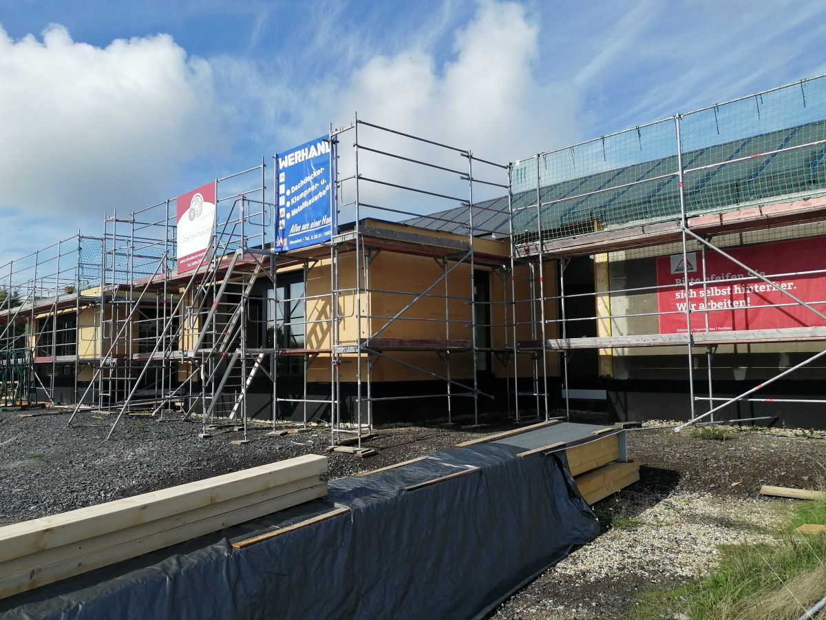 Schon weit fortgeschritten ist der Bau der neuen Kita in Gllesheim. (Foto: vh)