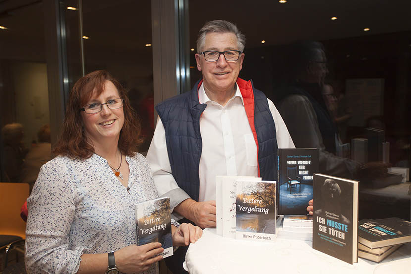 Ulrike Puderbach und Gerhard Starke lesen gemeinsam im Country-Hotel Dernbach. Foto: Wolfgang Tischler