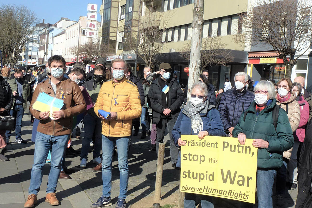 Ukraine: Mahnwache und Kundgebung auf dem Neuwieder Luisenplatz 