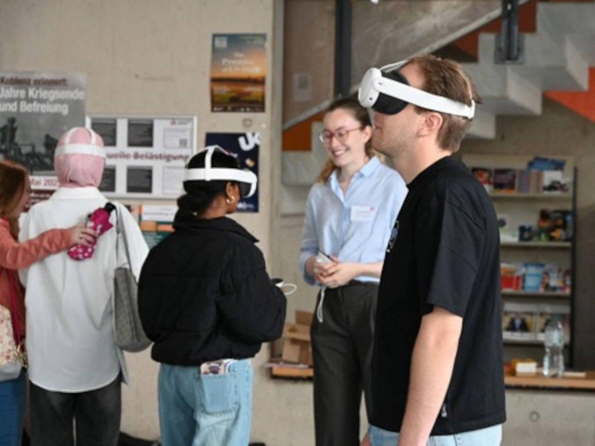 Mehr als nur H�rs�le: Uni-Erlebnistag in Koblenz zeigt die Vielfalt des Studiums