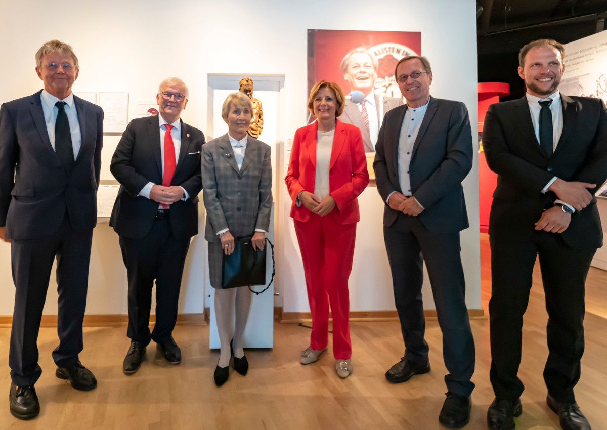 Zum 30. Todestag von Willy Brandt: Ministerprsidentin Dreyer und Brandt-Witwe Seebacher kamen zum Gedenken nach Unkel