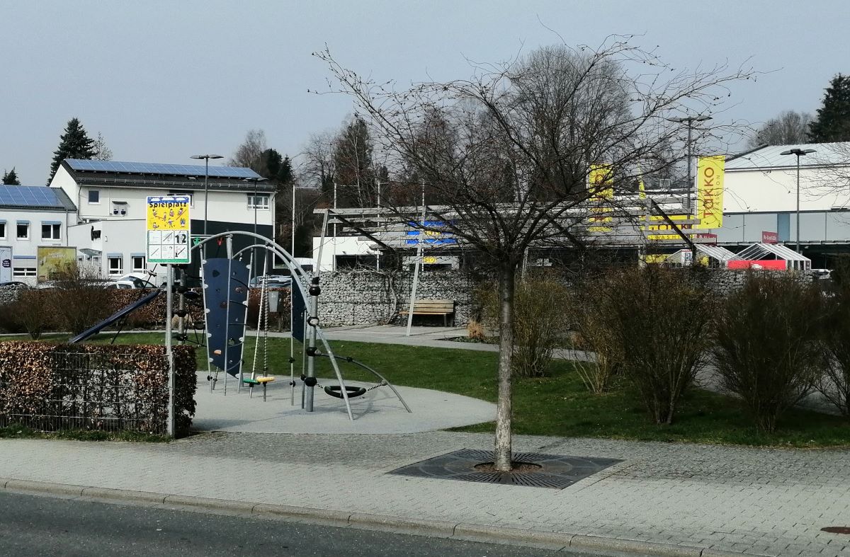 Die Situation am Konrad-Adenauer-Platz war vor fast zwei Jahren der Grund fr den Erlass einer Gefahrenabwehrverordnung fr die Kreisstadt Altenkirchen. (Foto: vh)