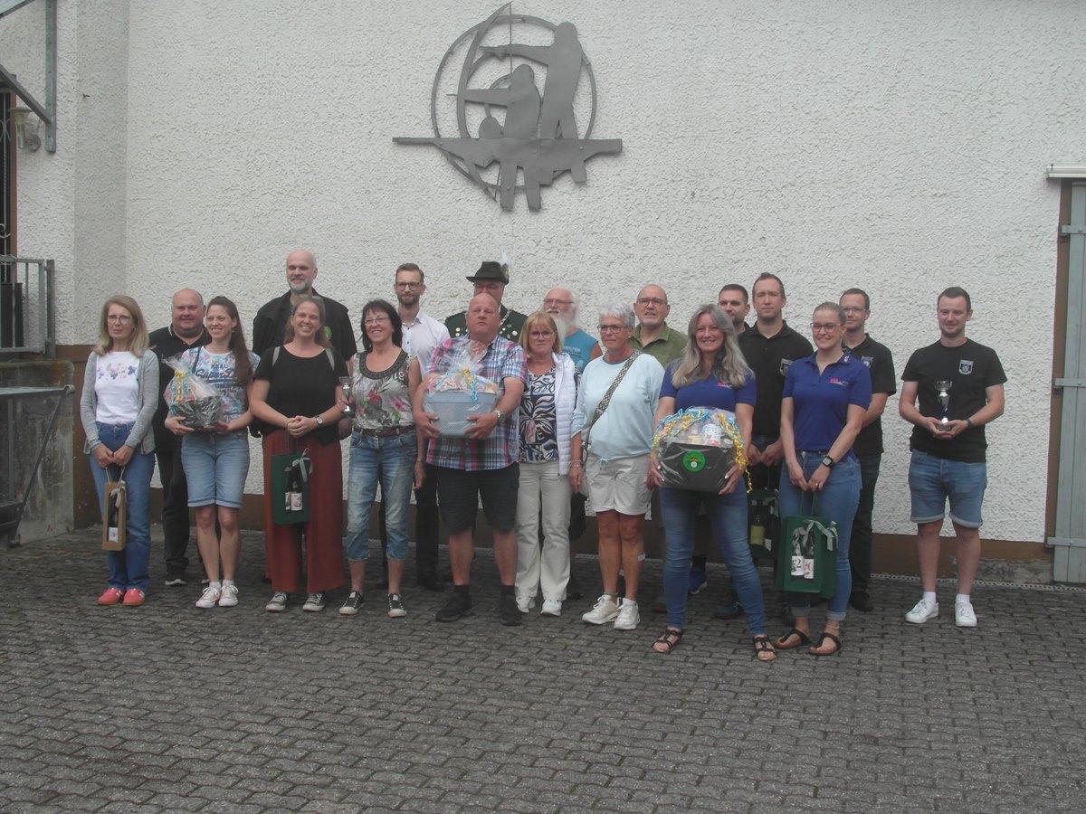 Die Teilnehmer der Verbandsgemeindeschie�ens nach der Veranstaltung (Foto: Thomas Knoblauch)