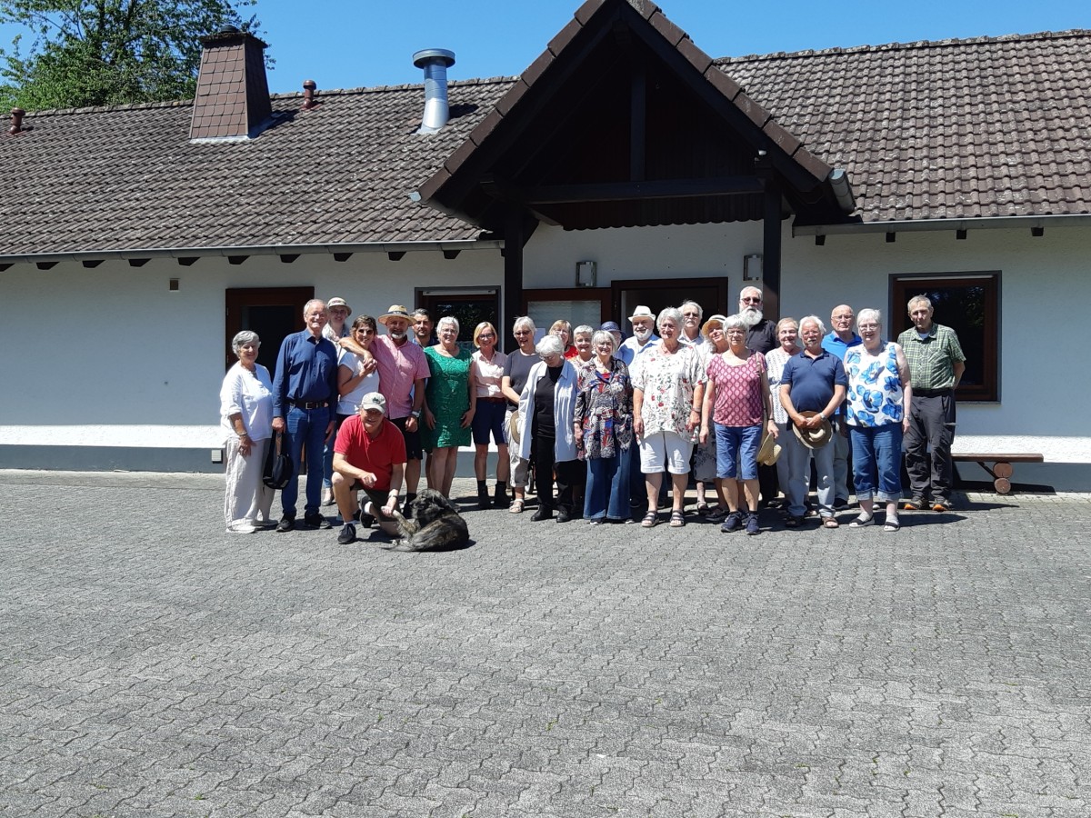 Engagierte der Ehrenamtsinitiative "Ich bin dabei!" in Werkhausen bei ihrem Sommerfest 2025 (Fotos: Rebecca Seuser/Verbandsgemeindeverwaltung Altenkirchen-Flammersfeld)